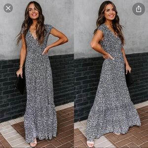 NWT VICI EDMUND BLACK FLORAL WRAP MAXI DRESS XL